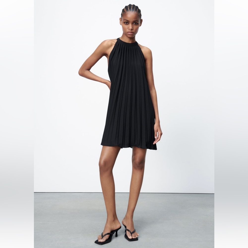 New Zara black pleated dress size S